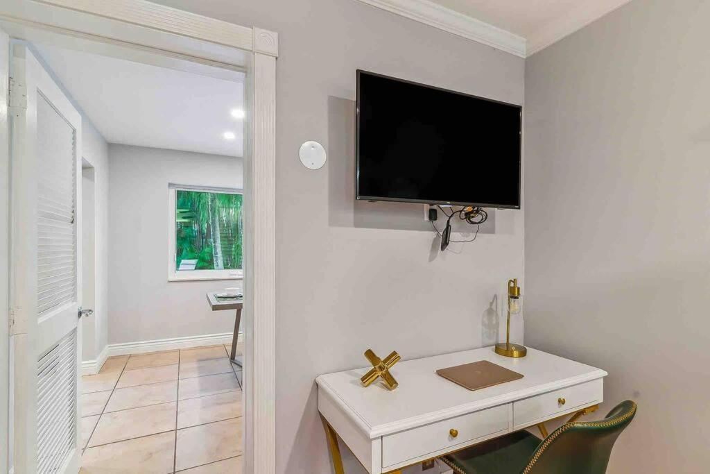 Private Oasis With Pool Near Beaches, Dining & Las Olas Fort Lauderdale Exterior photo