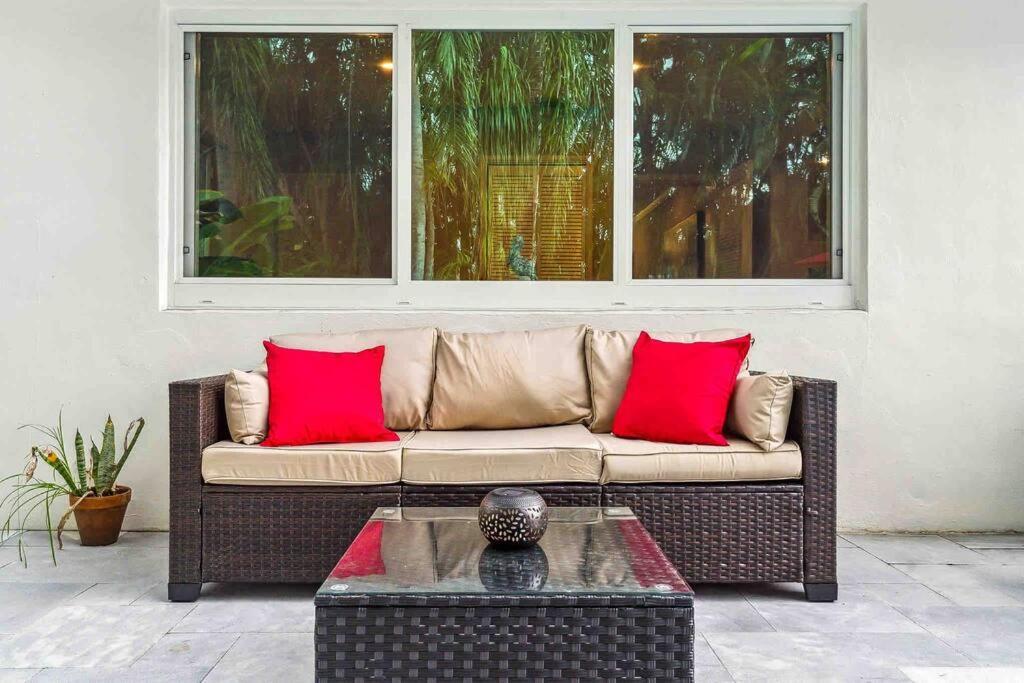 Private Oasis With Pool Near Beaches, Dining & Las Olas Fort Lauderdale Exterior photo